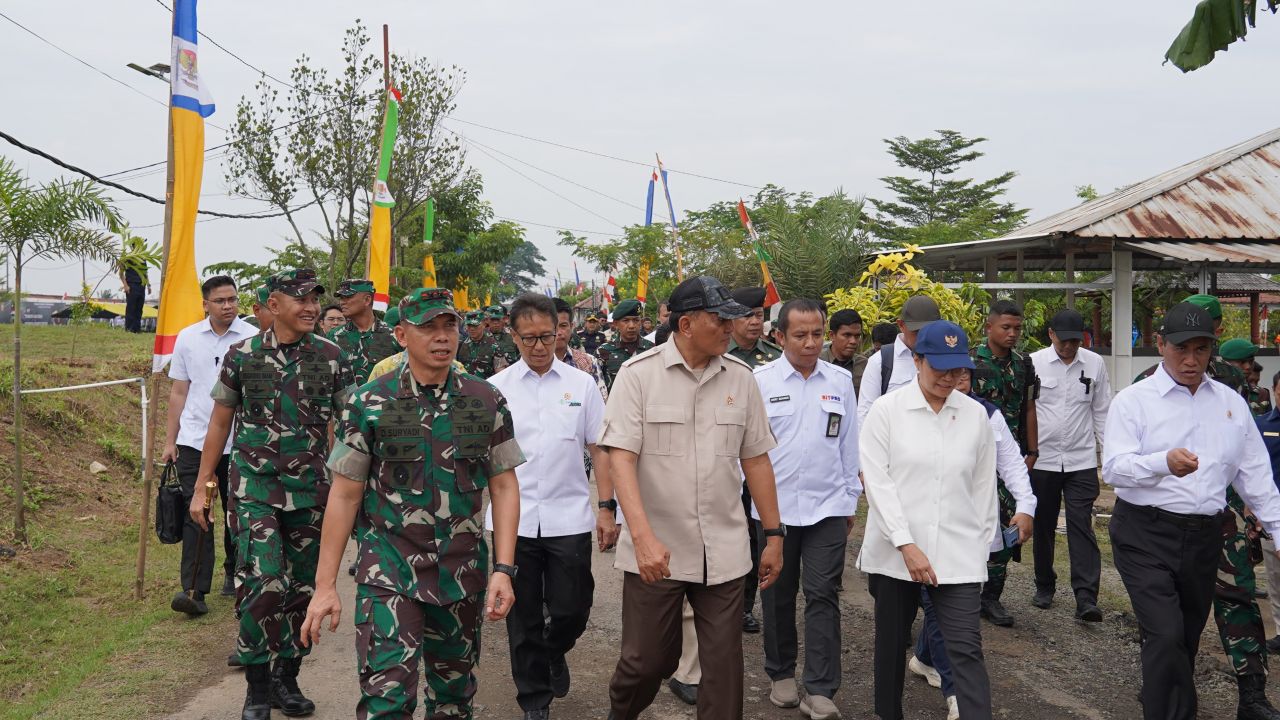 Danrem 051/Wkt Dampingi Menhan RI Kunjungan Kerja di Yonif TP 843/PYV