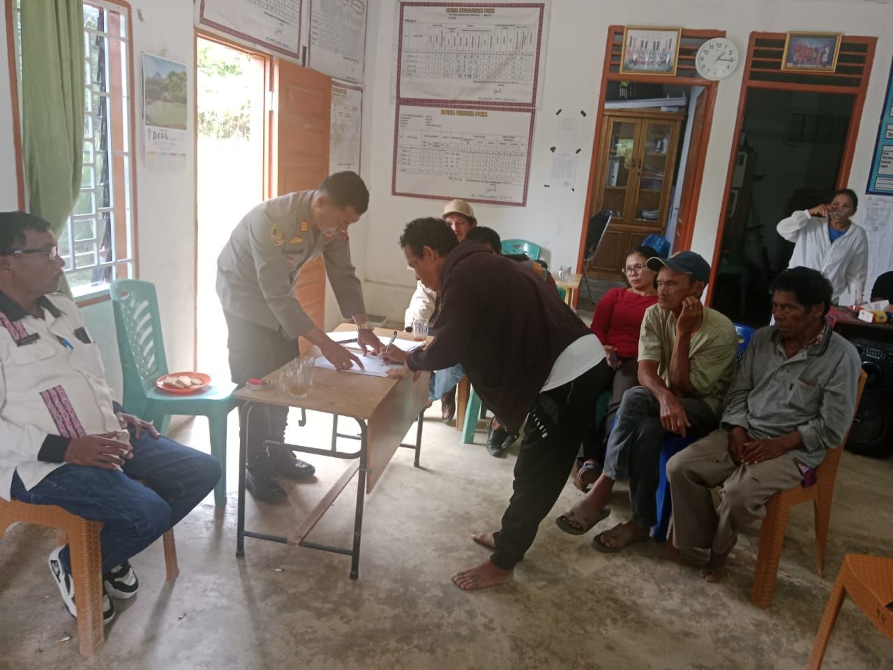 Polsek Balige Sukses Mediasi Sengketa Tanah Warisan, Dua Keluarga Sepakat Damai