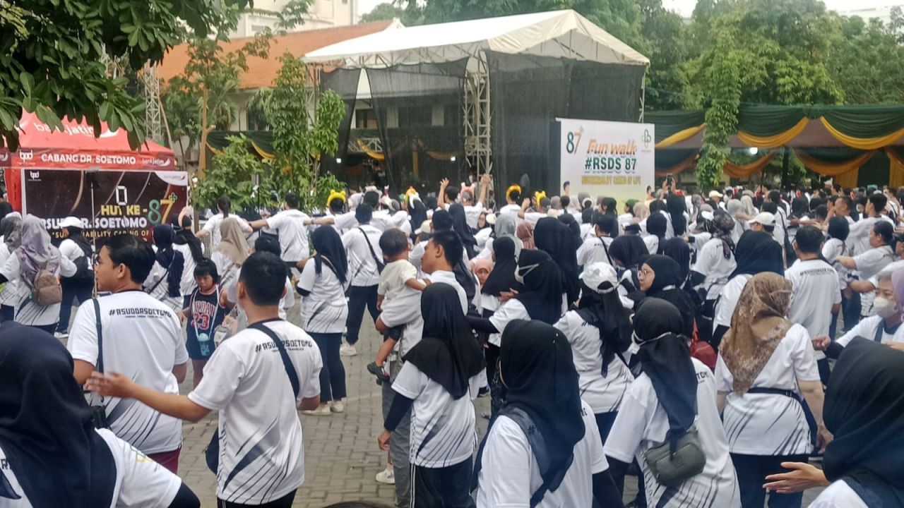 RSUD Dr. Soetomo Ciptakan Senam Baru Cegah Osteoporosis, Diikuti Ribuan Peserta