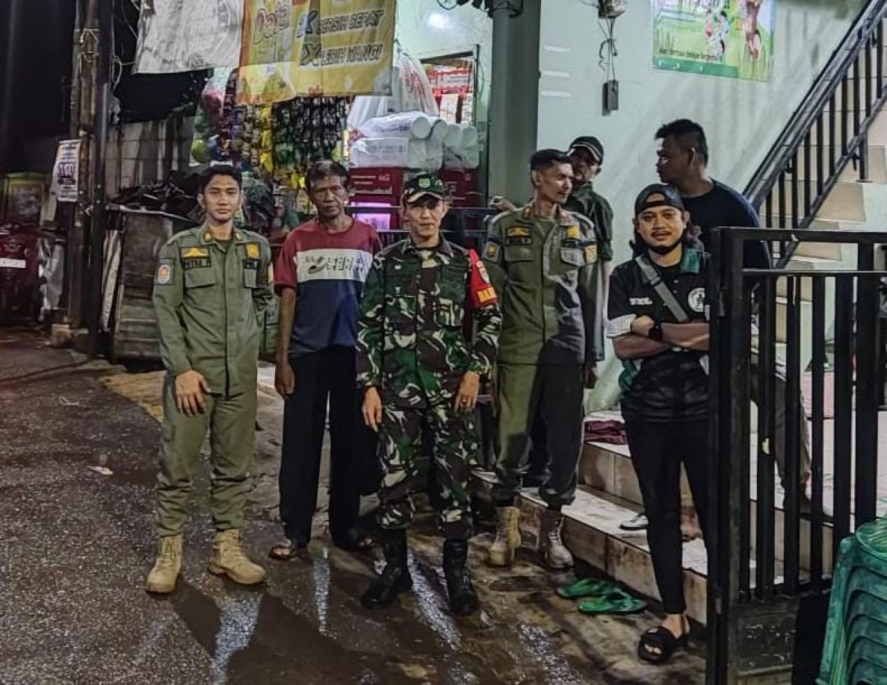 Kolaborasi Kodim 0505/JT dan Komduk Wujudkan Kamtibmas di Wilayah Jatinegara