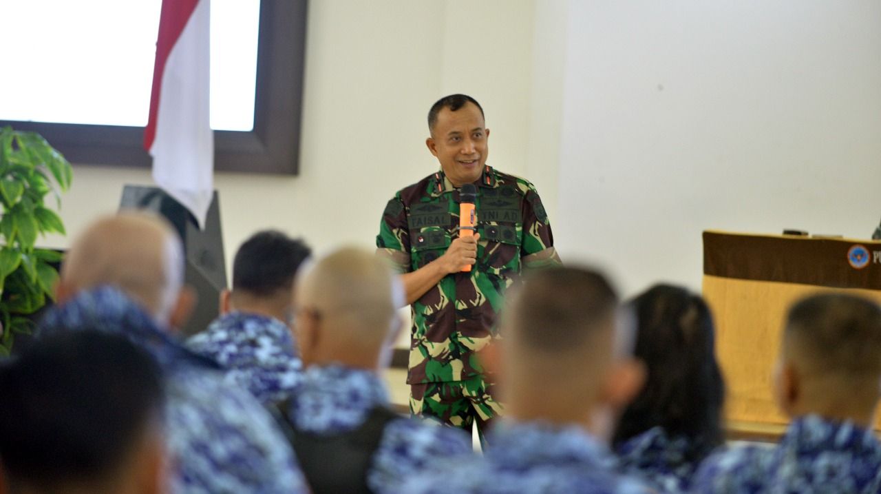 Danrem 052/Wkr Brigjen TNI Faizal Rizal Bekali Laskar Merah Putih dengan Wawasan Kebangsaan dan Isu Strategis Global