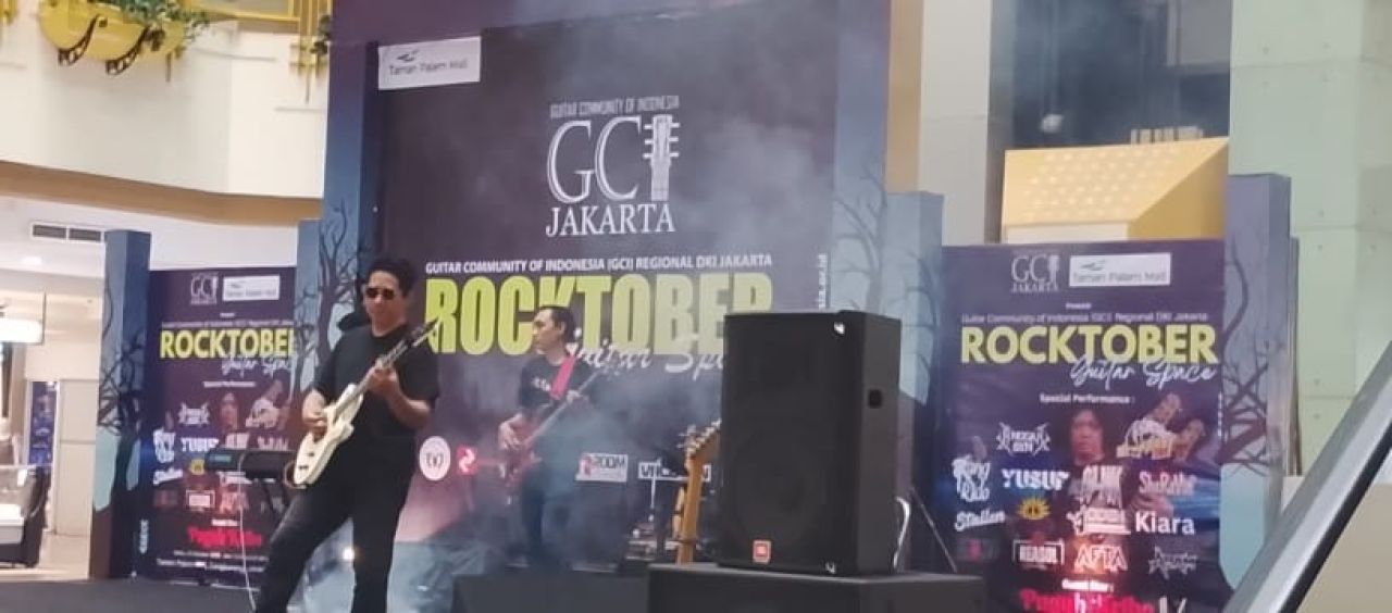 Taman Palem Mall Bergetar! Ribuan Pecinta Musik Padati Rocktober Guitar Space GCI