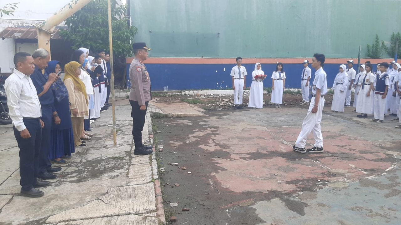 Eratkan Hubungan Polri dan Dunia Pendidikan Polsek Pademangan Gelar Police Go to School di Sekolah Darurat Kartini