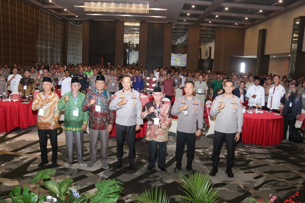 Dansat Brimob Polda Sumsel Hadiri Forum Interaksi Kamtibmas Polda Sumsel Bersama Potensi Keamanan Masyarakat Tahun 2025