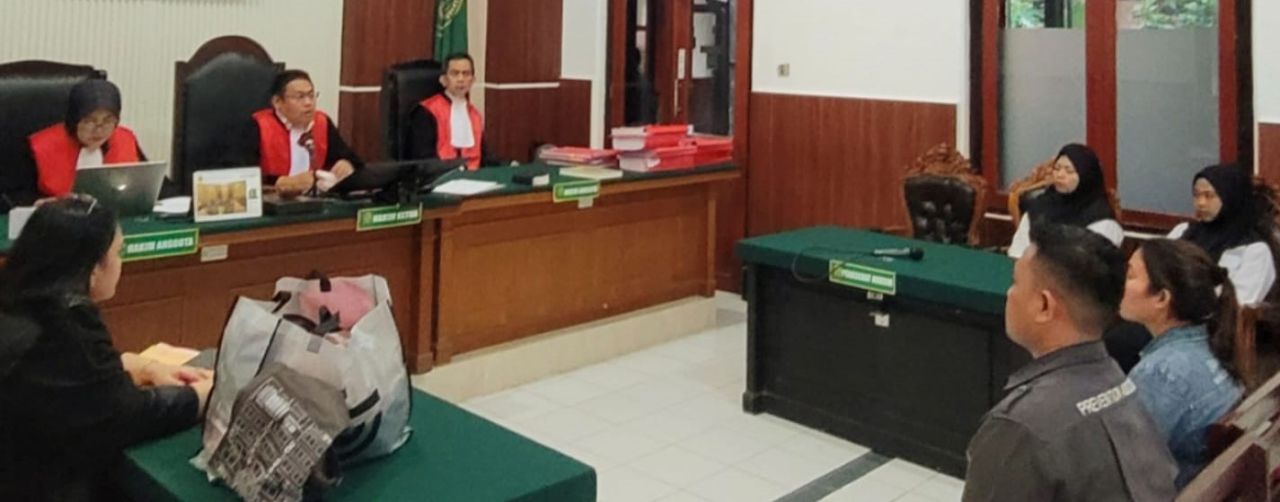 Dua Wanita Curi Baju dan BH Rp5,9 Juta di Royal Plaza Surabaya, Dituntut 15 Bulan Penjara