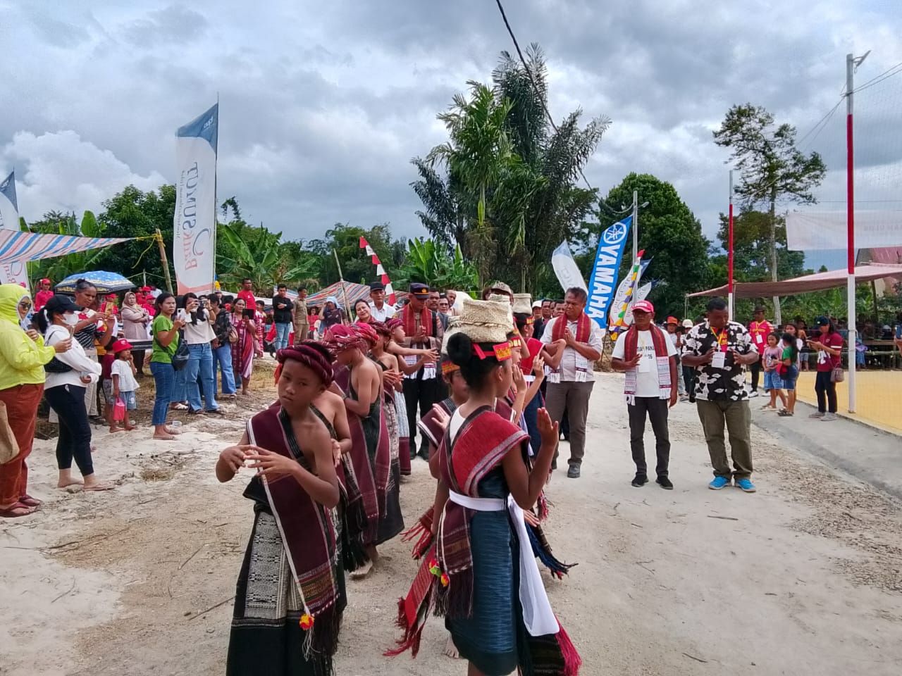 Plh. Sekda Toba Buka Turnamen Bastian Ulos Cup 2025 di Kecamatan Silaen