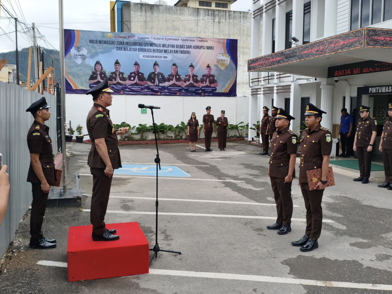 Kejari Toba Gelar Upacara Hari Pahlawan ke-80, Teguhkan Semangat Pengabdian pada Negeri