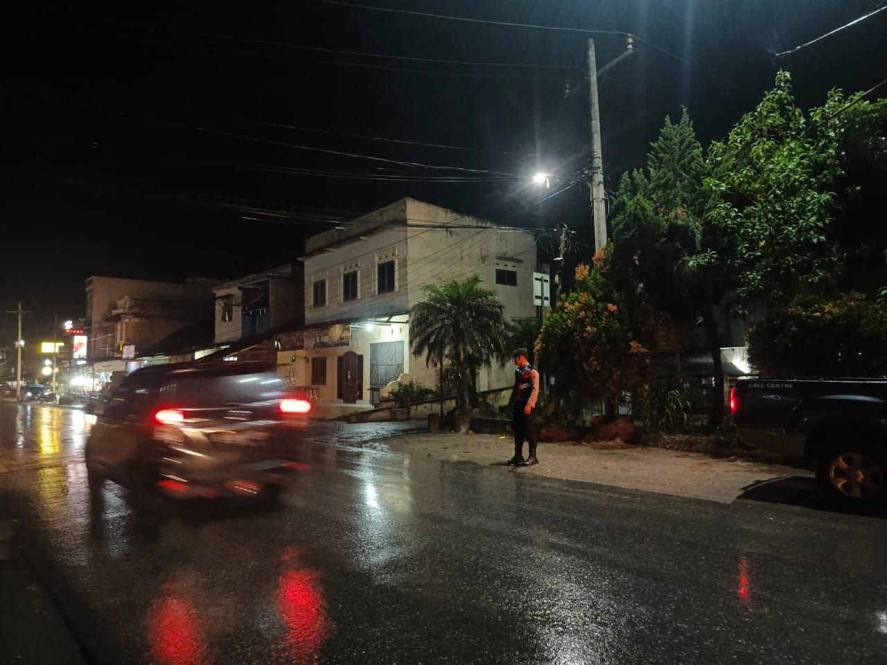 Sat Samapta Polres Toba Tingkat Patroli Blue Light dan Rasa Aman di Malam Hari