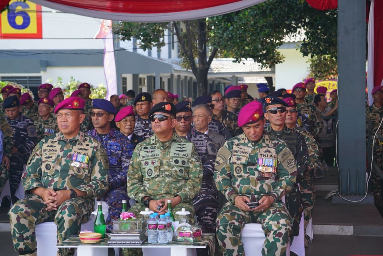 Simbol Kuatnya Sinergisitas, PATI Anjak Utama Korbrimob Polri Hadiri Upacara Peringatan HUT Ke-80 Korps Marinir TNI-AL