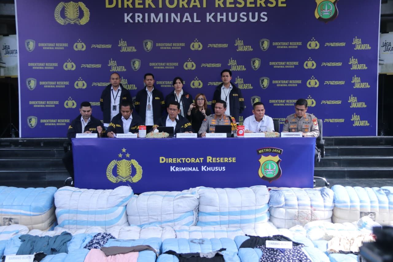 SITAAN JUMBO Rp 4,2 M ! Pakaian Bekas Impor Korea-China Dibongkar PMJ, Kapolri & Prabowo Beri Perintah Keras
