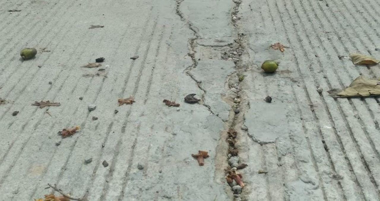 DD Lamongan Disorot: Baru Dibangun, Rabat Beton Desa Sumurgenuk Sudah Retak