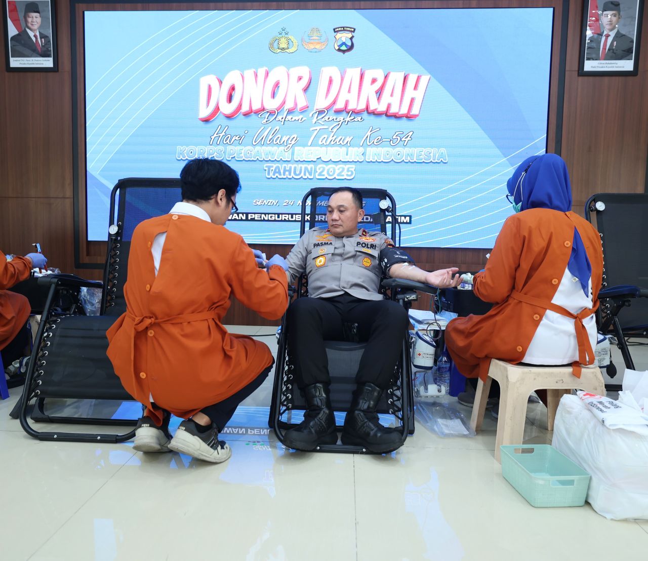 Polda Jatim Gelar Donor Darah Jelang HUT Korpri, Ratusan Personel Ikut Berpartisipasi