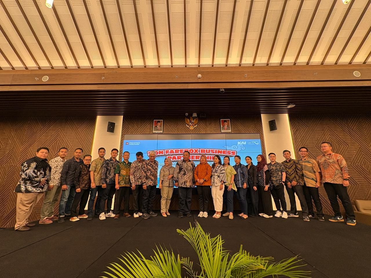 KAI Wisata Perkuat Layanan LRT Jabodebek, Raih Penghargaan Non Farebox Business Partnership