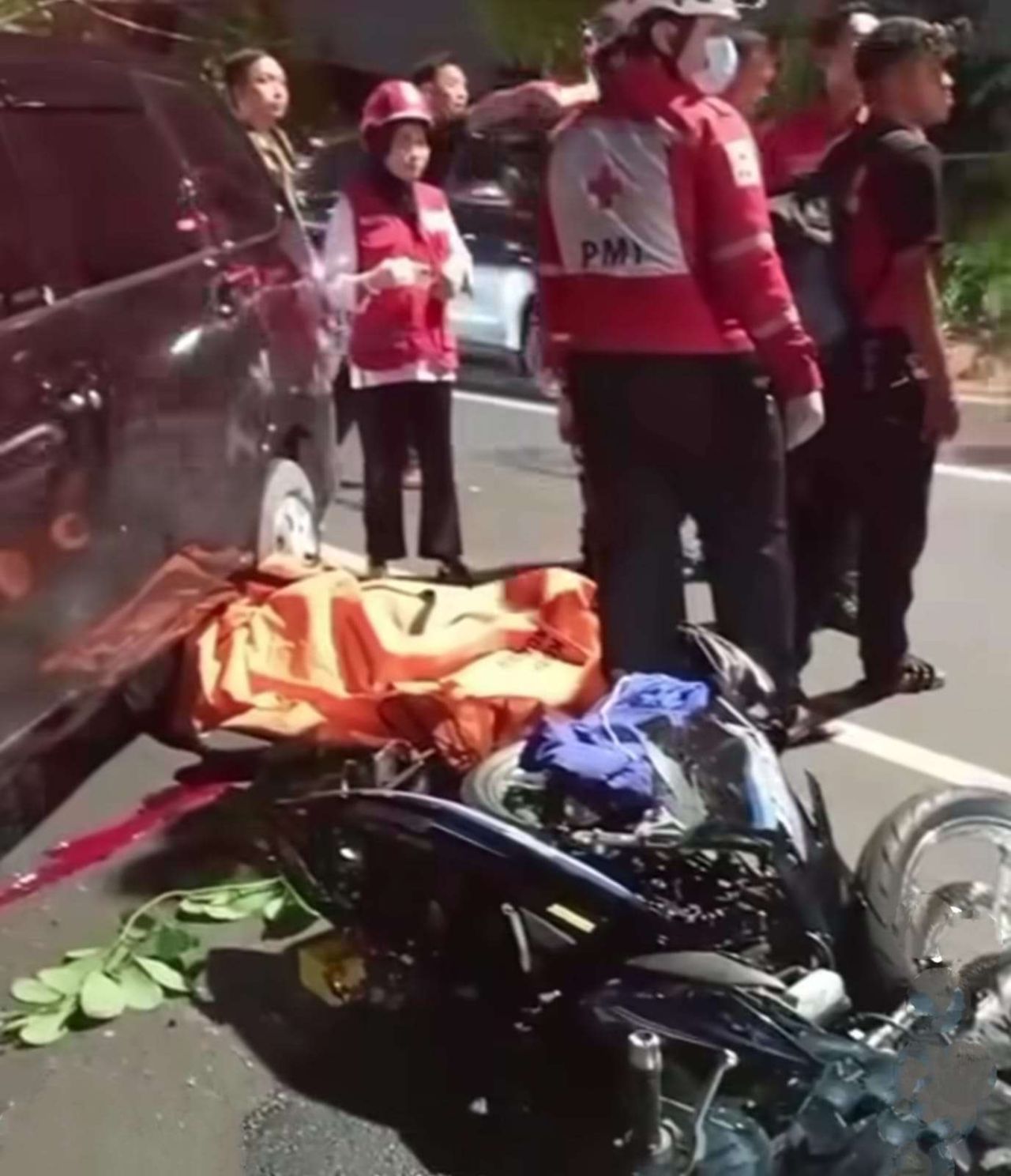 Kecelakaan Maut di Jagir Wonokromo, Pengendara Motor Tewas di Lokasi