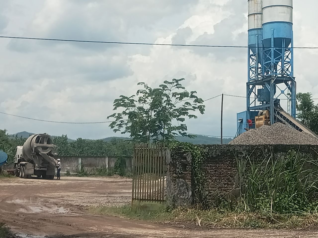 Batching Plant Sumengko: Sorotan Kepatuhan Perda di Bojonegoro