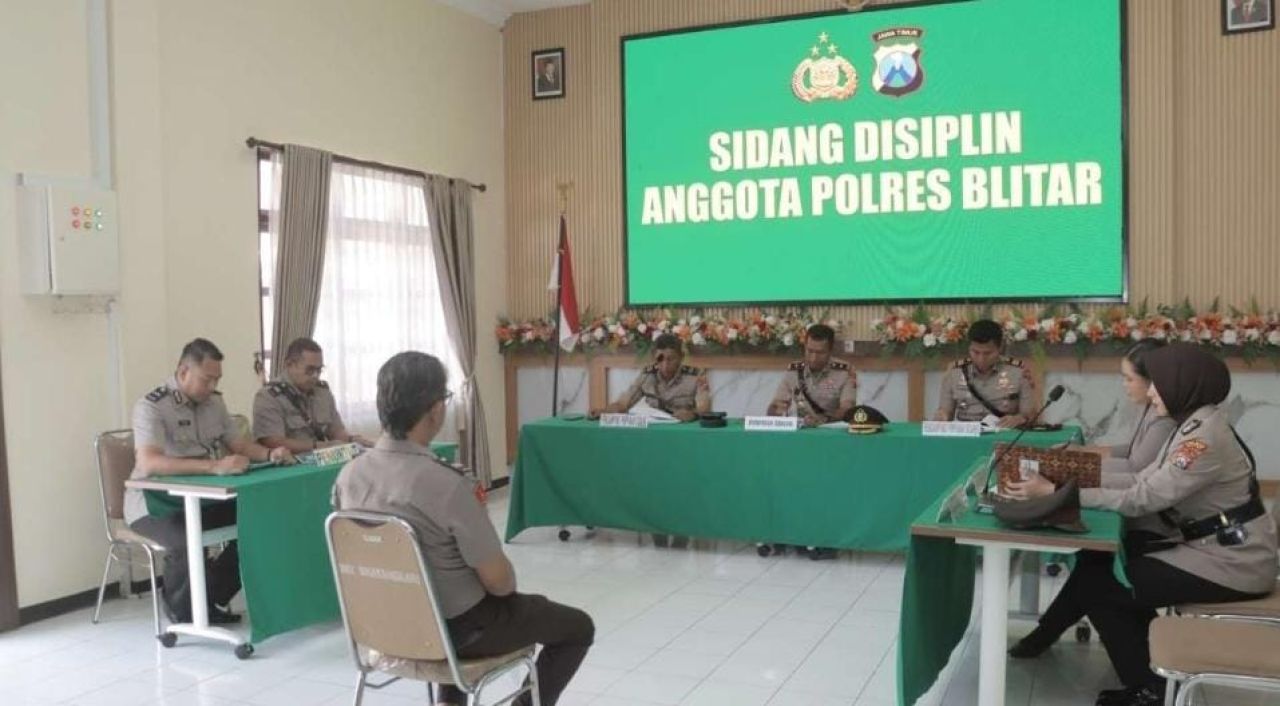 Kapolres Blitar Minta Maaf, 4 Polisi Disidang Disiplin