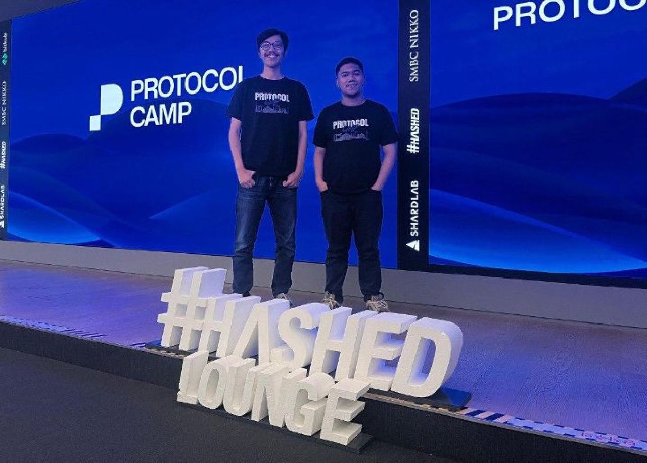 Erdy bersama Ridho, Co-Founder Libere di Protocol Camp, Korea Selatan 2025