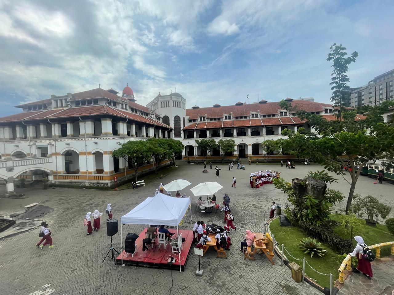 Lawang Sewu Sambut Tahun Baru 2026: Kolaborasi KAI Wisata X JakCloth
