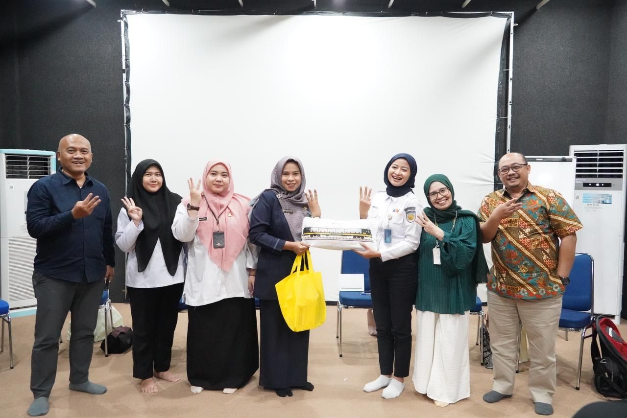 KAI Wisata Goes to School: Edukasi Milenial, Cetak Calon Insan Kereta Api Modern
