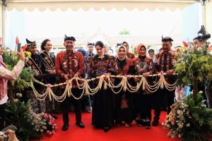 Festival Batik Bergengsi BWBF 2025 Dimeriahkan Pengrajin Dari Jatim, Jateng,dan Jabar di Alun-alun Bojonegoro