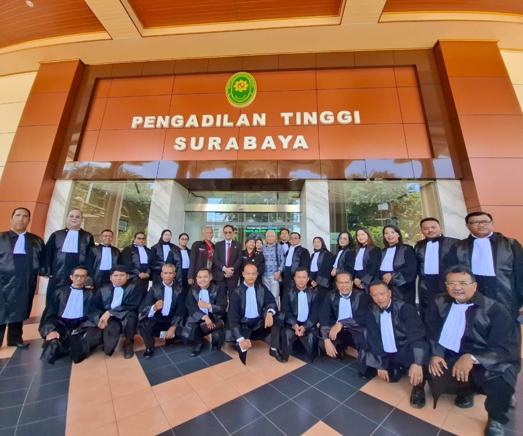 Dua Puluh Lima Advokat BPW PERADIN Jatim Dilantik dan Disumpah di PT Surabaya