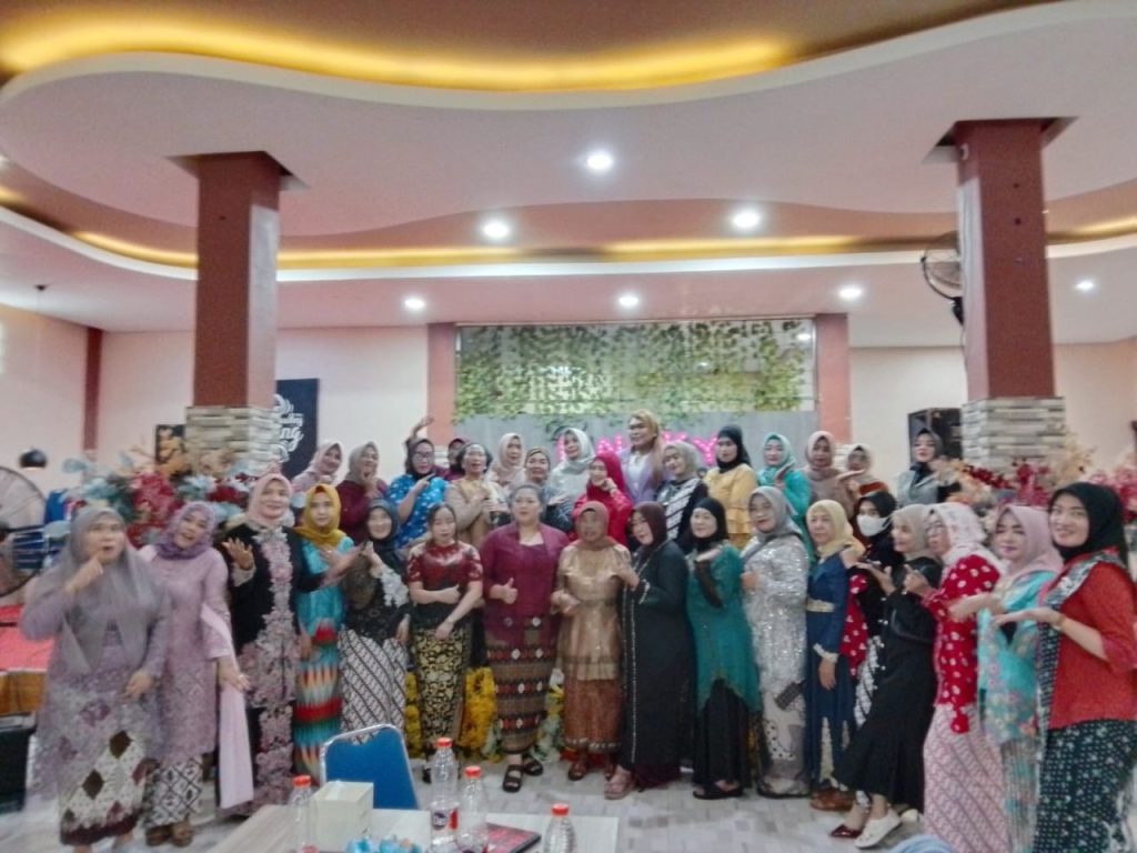 Ibu Hebat Lamongan Kuat: Pesan Emansipasi di Arisan Spektakuler