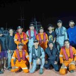 KN Ular Laut-405 Bakamla RI Evakuasi 8 Nelayan Selamat dari Kapal Bocor di Perairan Bonelola Makassar