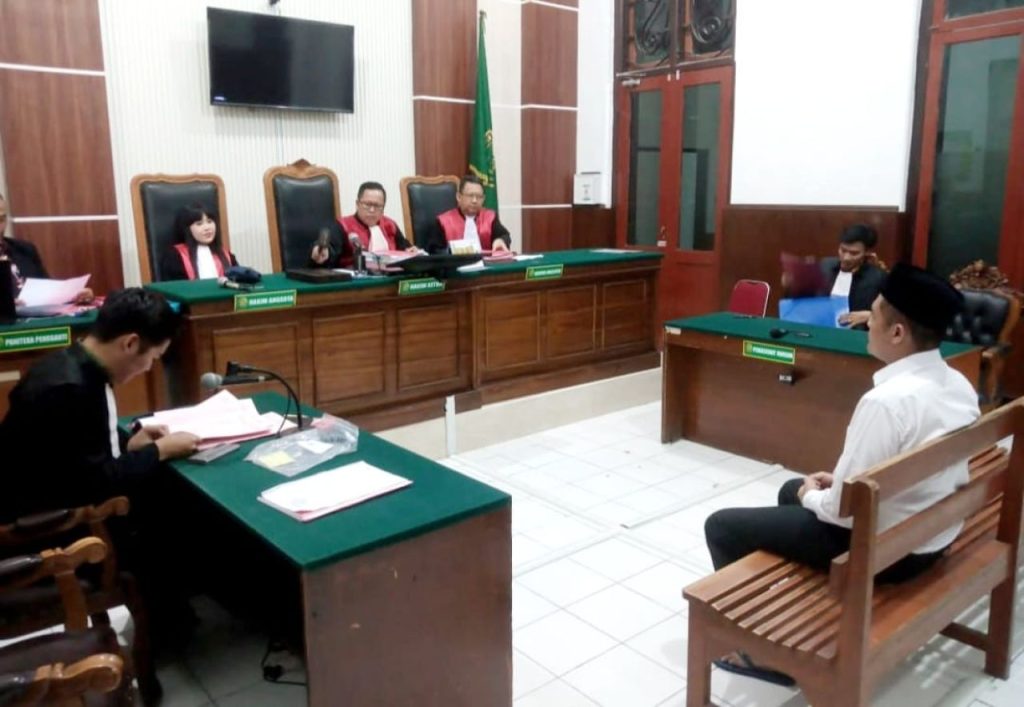 Anak Lurah Surabaya Didakwa Tipu Warga UMKM, Rugikan Rp 304 Juta