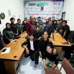 Membangun Generasi Kreatif: KFAK Ajak Siswa Magang Kenali Dunia Jurnalistik di Kantor AWS Surabaya