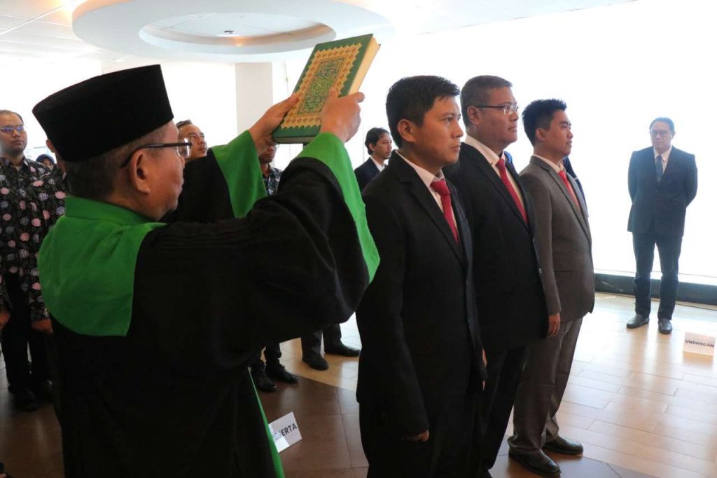 Resmi Pimpin PENS, Dr. Ing Arif Irwansyah Lantik Tiga Wakil Direktur Baru Periode 2025–2029