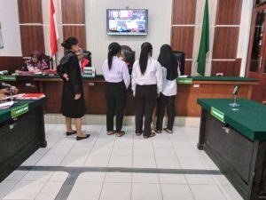 Dibalik Janji Manis 17 Persen, Tiga Terdakwa Cuan Grup Diseret ke Meja Hijau