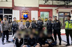 Delapan Pemuda Ditangkap Polisi Saat Hendak Tawuran di Surabaya, 2 Sajam Disita Tim Jogoboyo