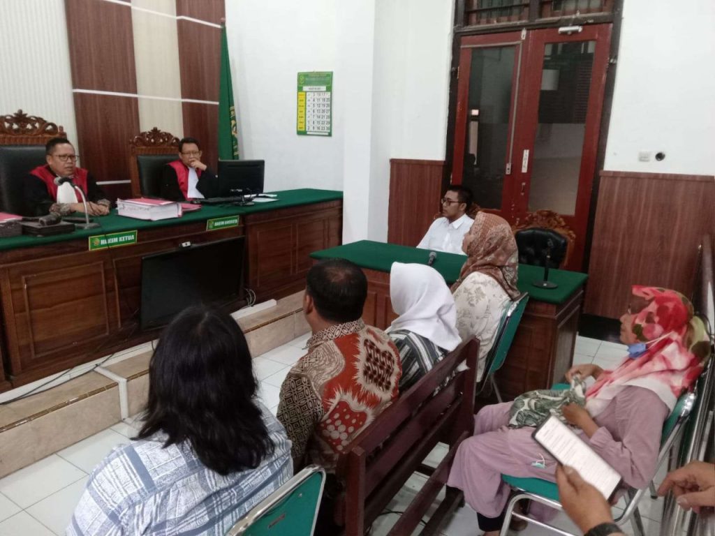 Anak Lurah Sememi Diduga Terlibat Penipuan UMKM Bermodus Pinjol, Kerugian Rp 304 Juta