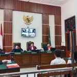 Pasutri Terdakwa Perusakan Mobil Hadir di PN Surabaya, Diana Ngaku Hanya “Menahan”