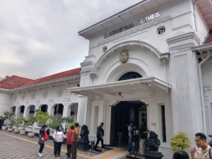 PN Surabaya Gelar Sidang Narkotika: Irwanto Didakwa Perantara Peredaran Sabu