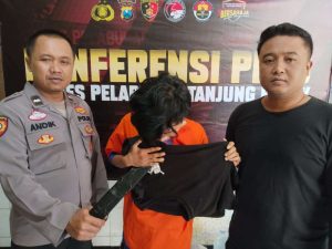 Adik Bacok Kakak di Surabaya Gegara Isu Sabu, Polisi Temukan Pil Koplo di TKP