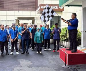 Kinerja Moncer, PT Surabaya Awali 2026 dengan Jalan Sehat dan Pakta Integritas