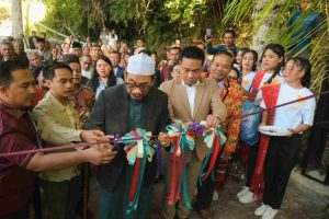 Bupati Humbahas Tandatangani Prasasti ‘Parhutaan Raja Lumban Batu’ di Baktiraja