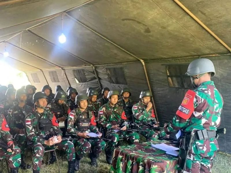 Danmen Armed 1/SY Divif 1 Kostrad Gelar Briefing Latihan Pratugas Satgas Pamtas RI-Malaysia Yonarmed 10