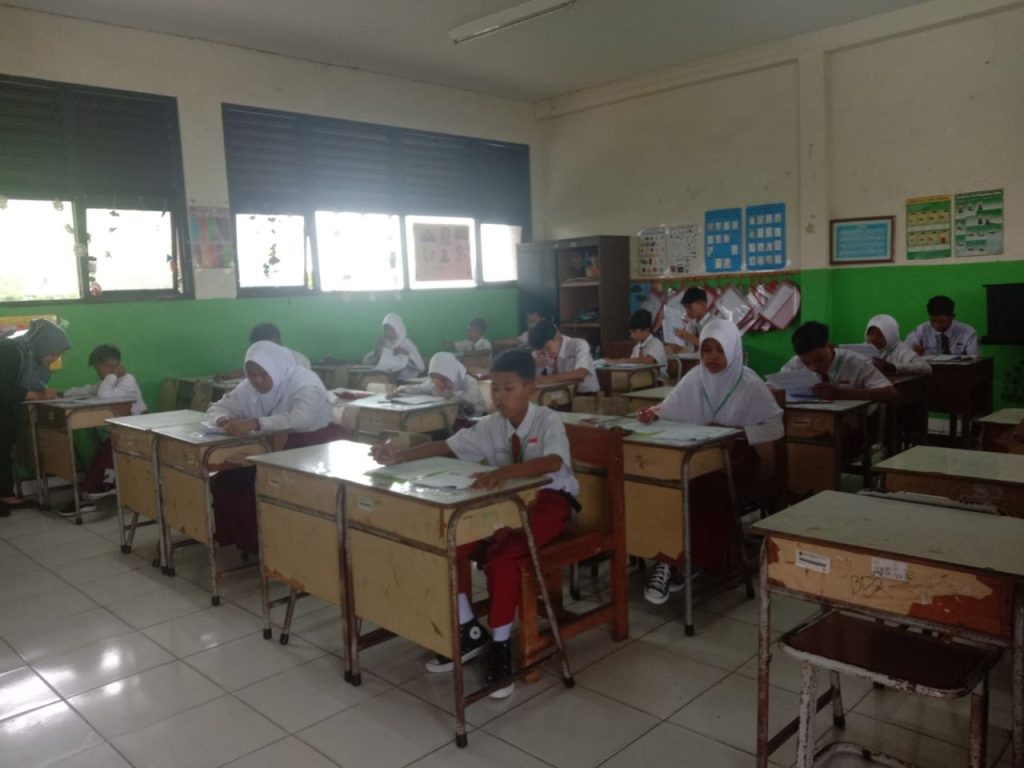 Begini Suasana Hari Pertama Asesmen Sumatif Sekolah SDN Kamal Muara 01
