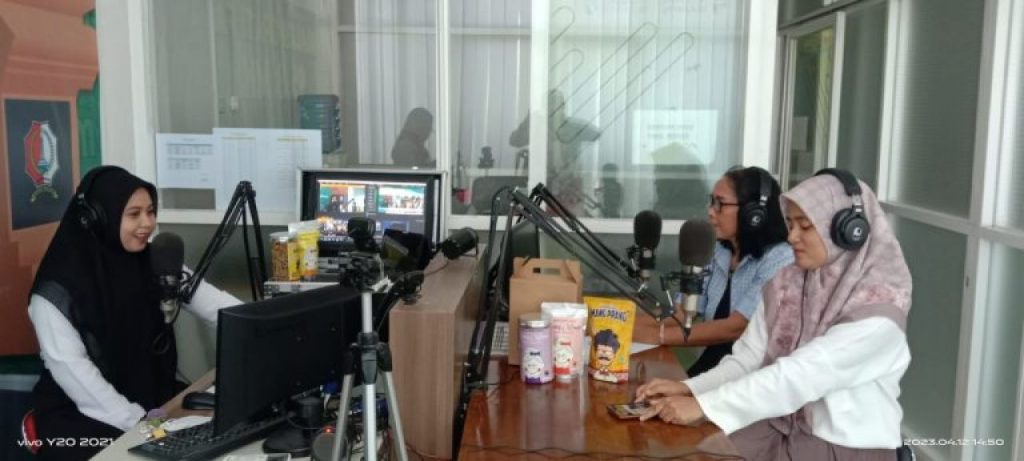 Ngabuburit Bareng APPMIK di Malowopati FM, Kenalkan Camilan Produk IKM Bojonegoro
