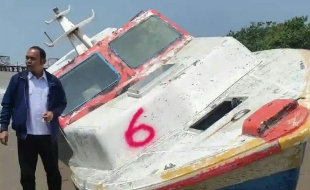 Lelang Kapal Cepat Wisata dan Alat Apung BKD Indramayu