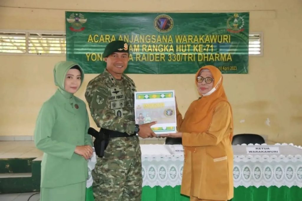 Berikan Penghargaan Kepada Keluarga Seroja, Kunjungi Warakawuri Peringati HUT Ke- 71 Yonif PR 330 Kostrad
