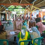 Babinsa Koramil 03/Teluk Pucung Dampingi Camat Rawalumbu Monitoring Pelaksanaan PIN di Posyandu