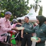 Kodam Jaya Peduli dan Berbagi Kebahagiaan dengan Memberikan Paket Takjil Ramadhan