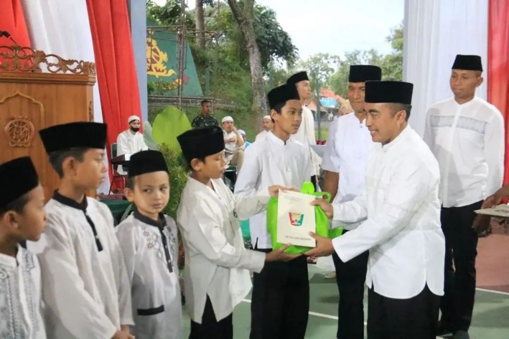 Peringatan Nuzulul Qur’an 1444 H, Brigif R 13 Kostrad Bersama Forkopimda dan Tokoh Agama