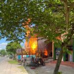 Truck Bermuatan Gas LPG Hangus Terbakar, Bikin Warga Tuban Panik