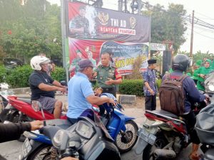 250 paket Takjil Gratis dibagikan Koramil 03/Teluk Pucung Menjelang Buka Puasa