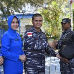 Bantu Masyarakat Sambut Idul Fitri, Lanal Tarempa dan BNI Kolaborasi Gelar Bazar Murah Sembako