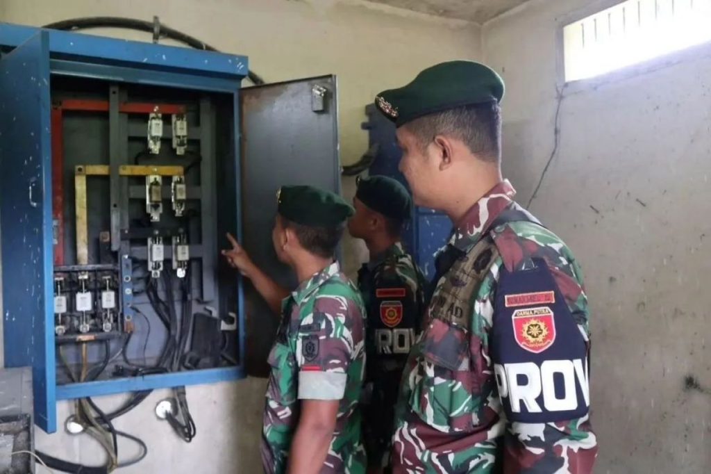 Cegah Bahaya Kebakaran Akibat Konsleting Listrik,Yon Armed 12 Kostrad Periksa Instalasi Listrik Pangkalan